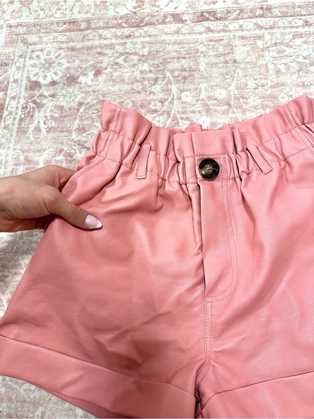 Topshop 🪷 Leather Paper Bag Cuffed Shorts - Picture 4 of 11